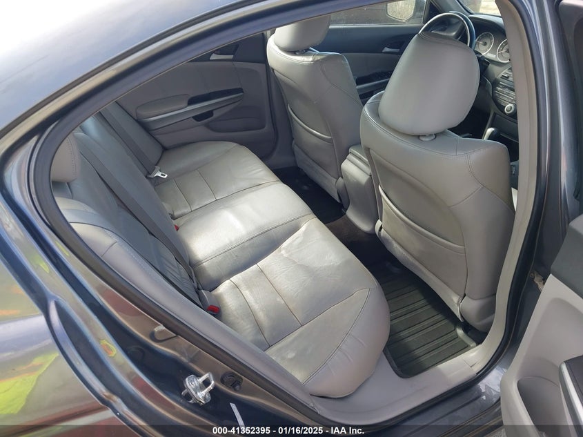 2008 HONDA ACCORD VIN: 1HGCP26898A156921