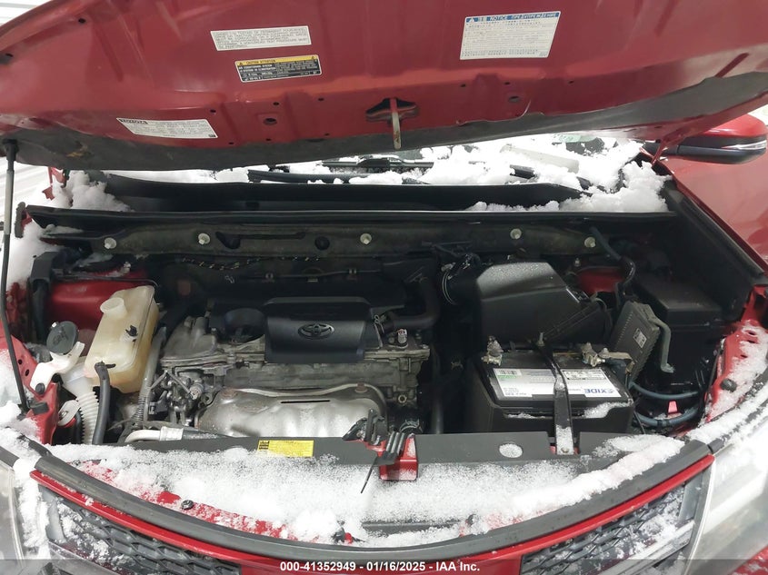 2014 TOYOTA RAV4 XLE - JTMWFREV8EJ009855