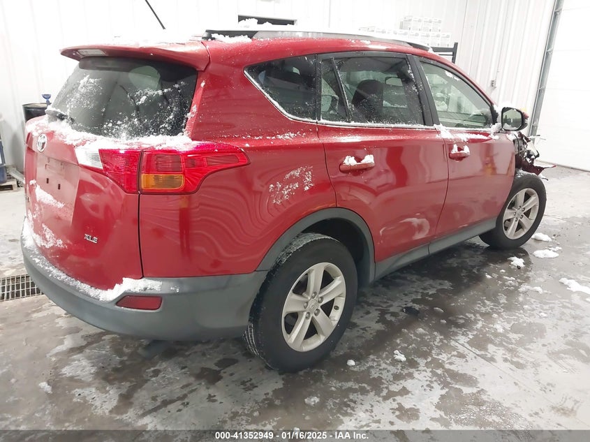 2014 TOYOTA RAV4 XLE - JTMWFREV8EJ009855