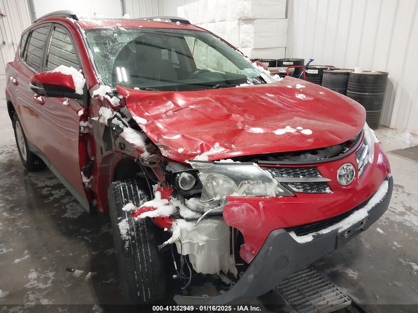 2014 TOYOTA RAV4 XLE - JTMWFREV8EJ009855