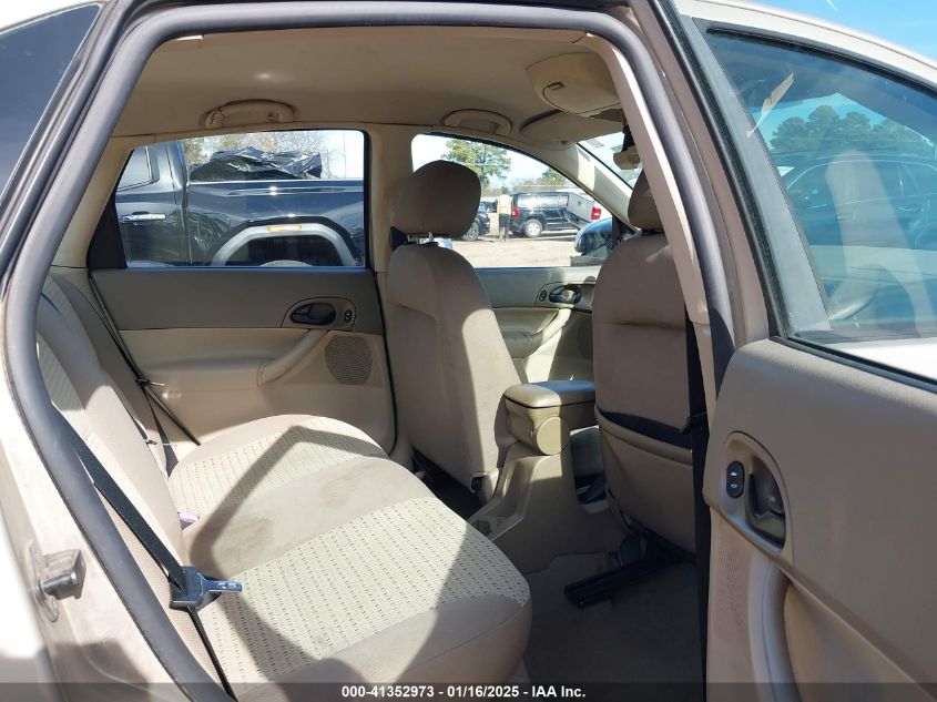 2007 Ford Focus VIN: 1FAHT34N87W213295 Lot: 41352973