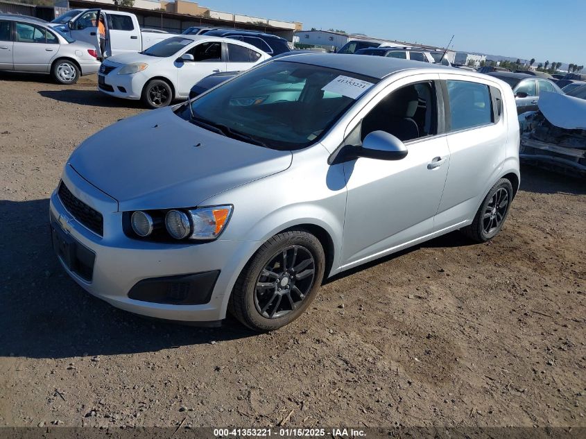 VIN 1G1JC6SB8D4120620 2013 CHEVROLET SONIC no.2