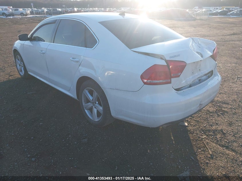 2012 VOLKSWAGEN PASSAT VIN: 1VWBP7A3XCC077531