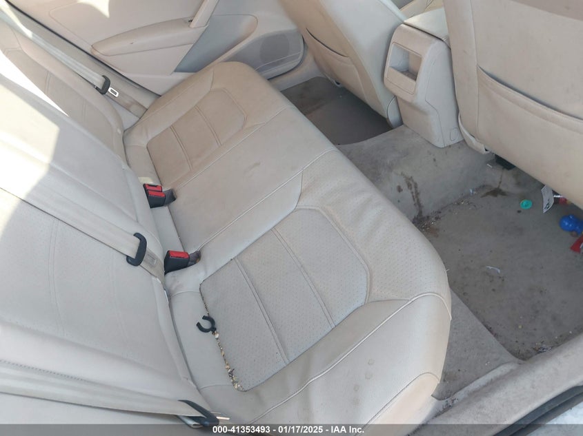 2012 VOLKSWAGEN PASSAT VIN: 1VWBP7A3XCC077531