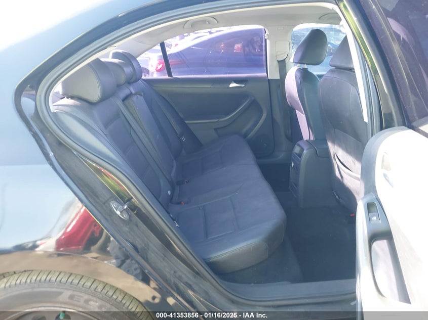 2011 VOLKSWAGEN JETTA VIN: 3VWDZ7AJ0BM328099