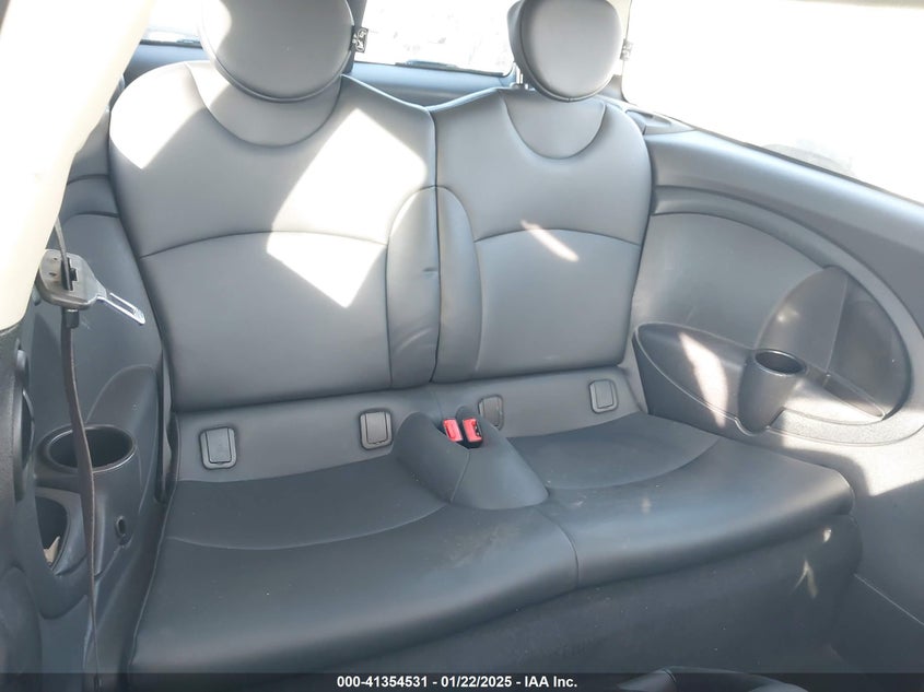 2014 MINI CLUBMAN VIN: WMWZF3C50ET492420