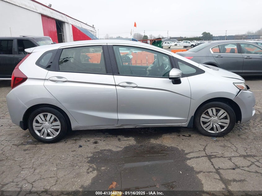 2016 HONDA FIT VIN: JHMGK5H51GS011303