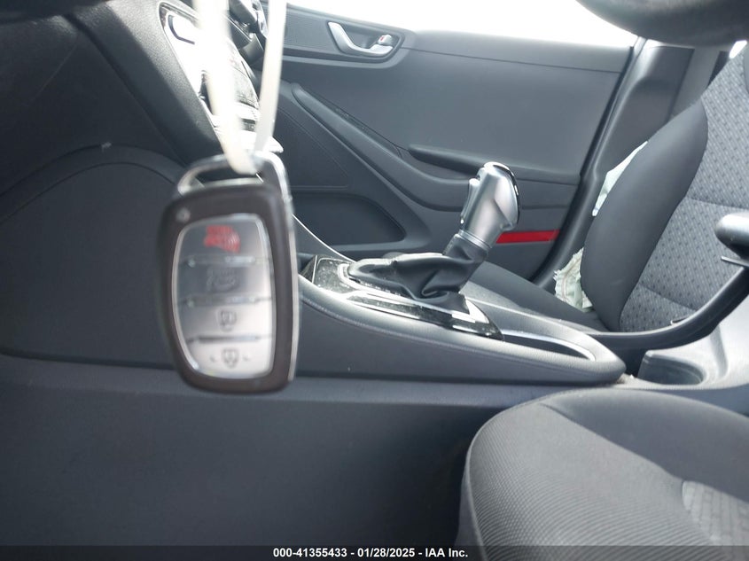 2017 Hyundai Ioniq Hybrid Blue VIN: KMHC65LC7HU050408 Lot: 41355433