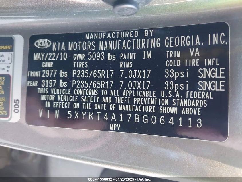 2011 KIA SORENTO VIN: 5XYKT4A17BG064113