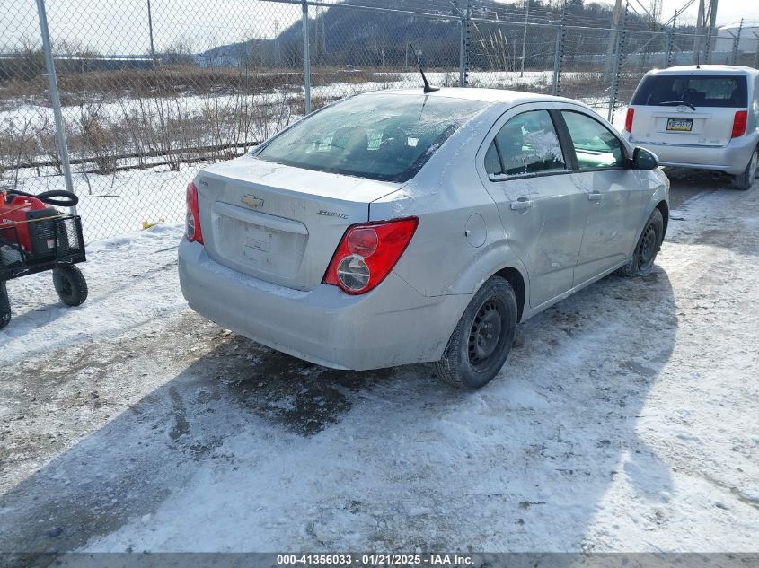 VIN 1G1JA5SG6D4236927 2013 CHEVROLET SONIC no.4