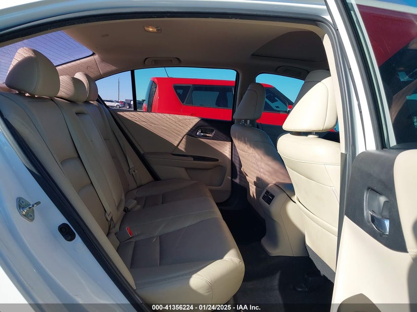 2015 HONDA ACCORD HYBRID VIN: 1HGCR6F71FA004301