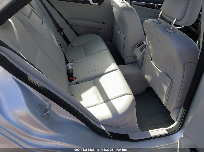 2014 MERCEDES-BENZ C 300 VIN: WDDGF8AB9EA955222