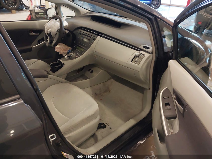 2011 TOYOTA PRIUS VIN: JTDKN3DU4B1364573
