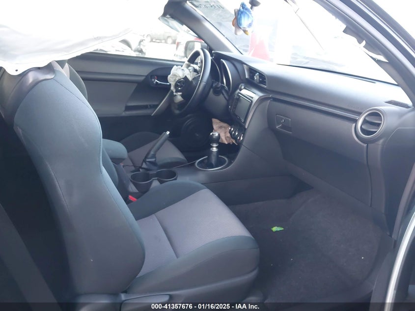 2016 SCION TC VIN: JTKJF5C71GJ023227