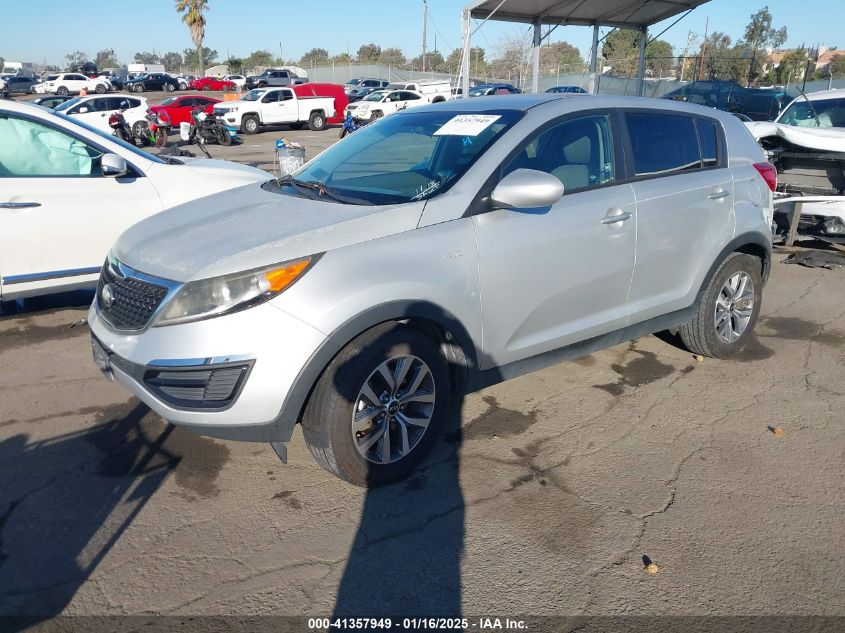 VIN KNDPBCACXG7864221 2016 KIA SPORTAGE no.2