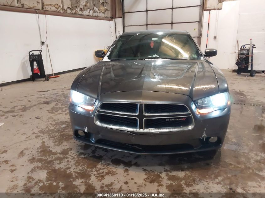 VIN 2C3CDXCT3EH113061 2014 Dodge Charger, R/T no.12