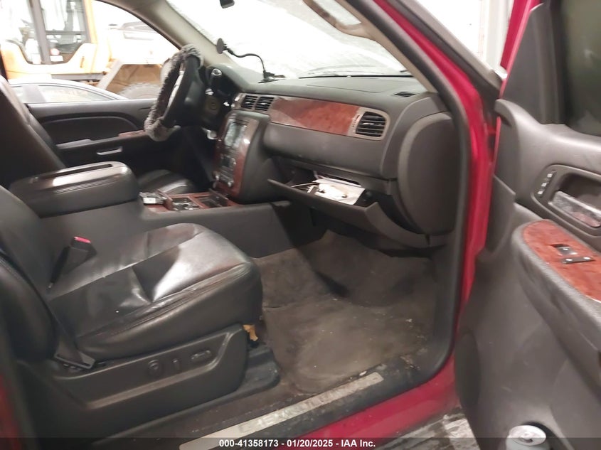 2009 CHEVROLET TAHOE VIN: 1GNFK33049R218718