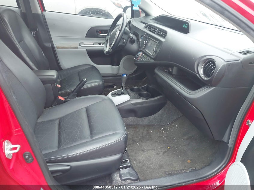 2013 TOYOTA PRIUS C VIN: JTDKDTB35D1542023