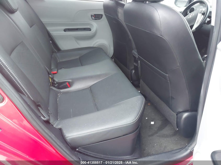 2013 TOYOTA PRIUS C VIN: JTDKDTB35D1542023