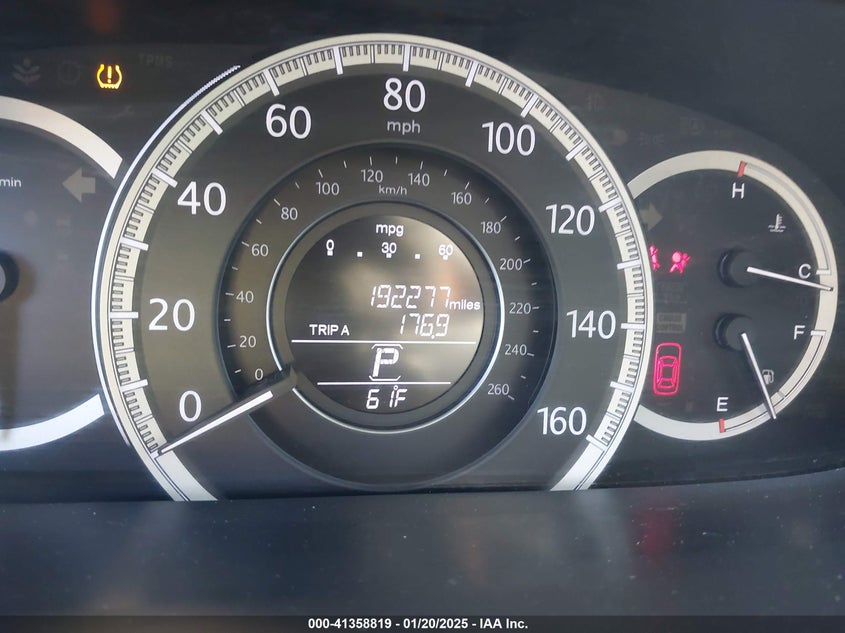 2015 HONDA ACCORD VIN: 1HGCR2F32FA259240