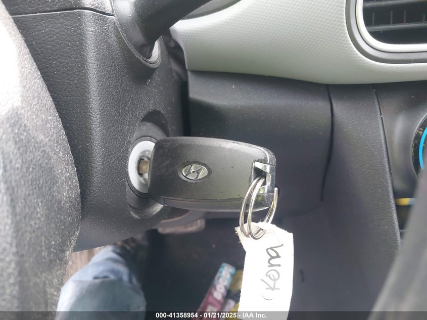 2021 HYUNDAI KONA SE - KM8K1CAA1MU717595