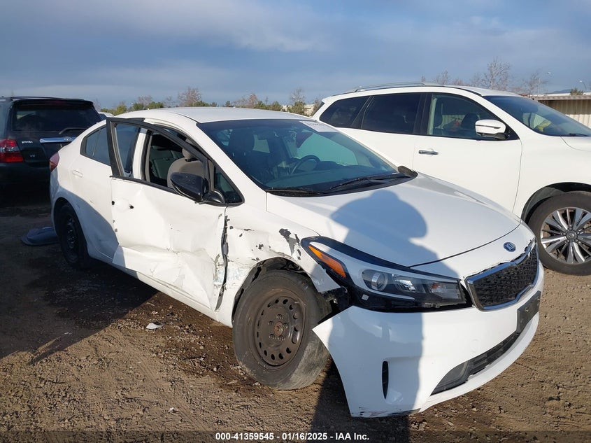 2018 KIA FORTE VIN: 3KPFL4A75JE226676