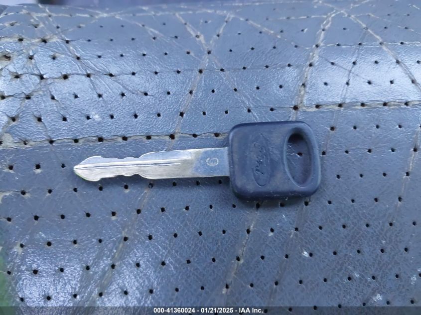 2003 Ford F-250 Lariat/Xl/Xlt VIN: 1FTNW20F23EA76220 Lot: 41360024