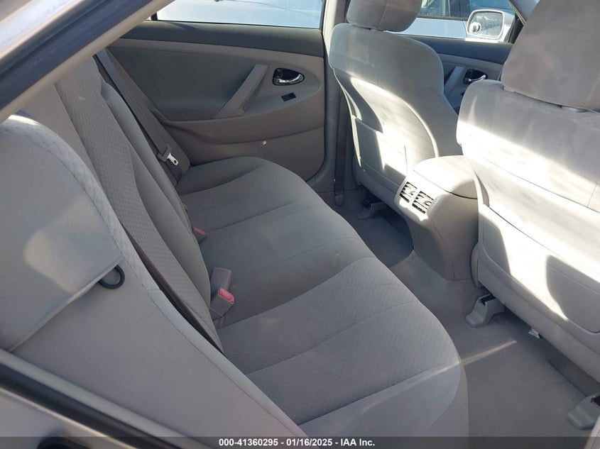 2009 TOYOTA CAMRY HYBRID auction photo 8