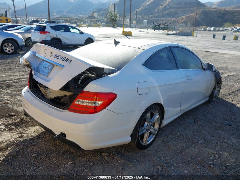 2014 MERCEDES-BENZ C VIN: WDDGJ4HB5EG298235