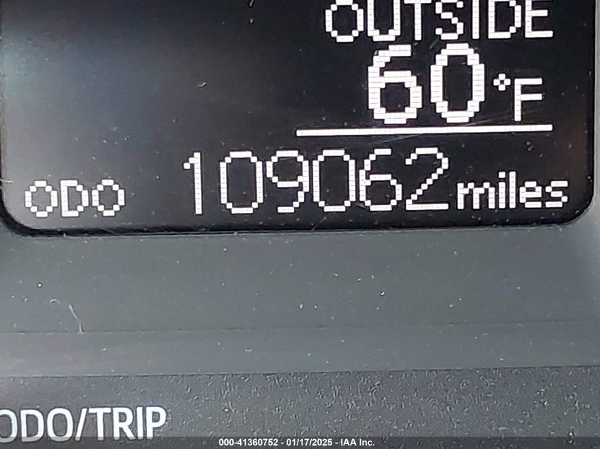 2018 TOYOTA COROLLA LE - 5YFBURHE8JP827589