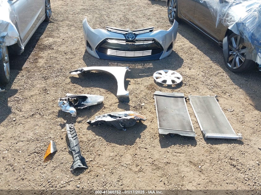 2018 TOYOTA COROLLA LE - 5YFBURHE8JP827589