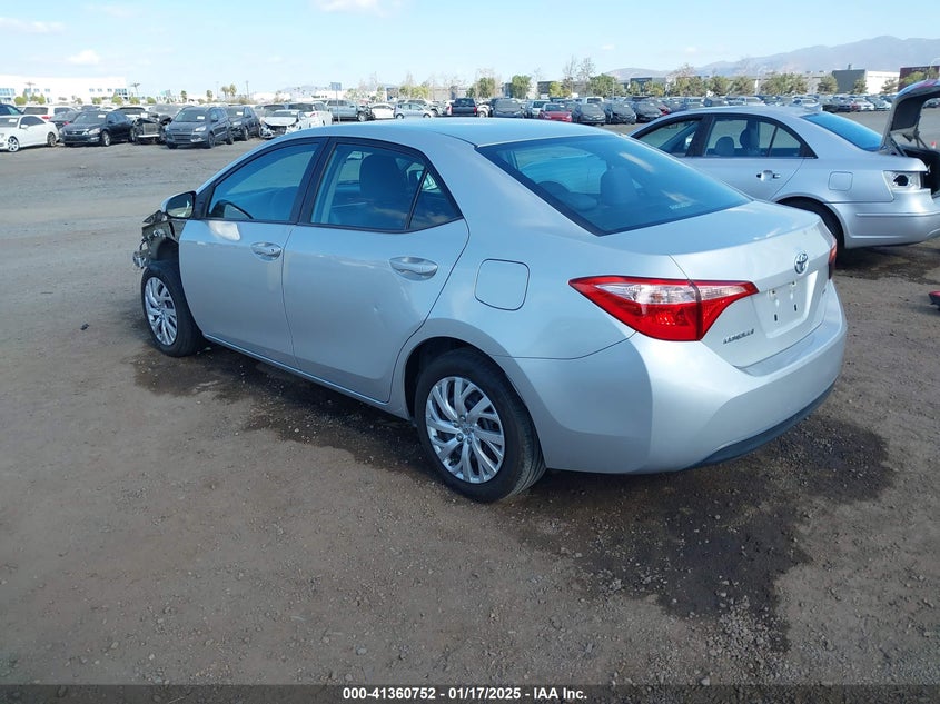 2018 TOYOTA COROLLA LE - 5YFBURHE8JP827589