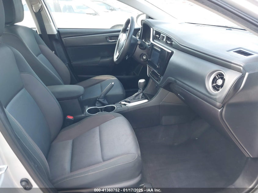 2018 TOYOTA COROLLA LE - 5YFBURHE8JP827589