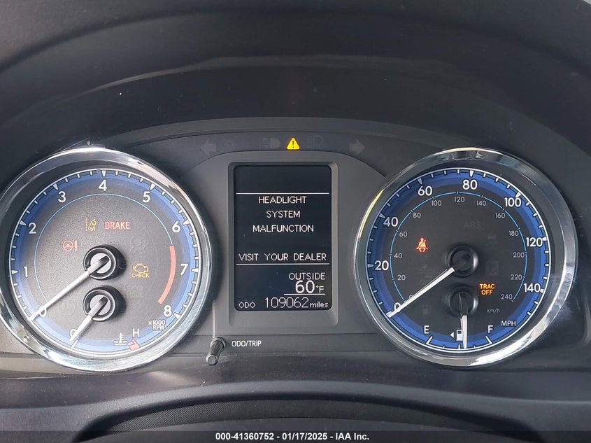 2018 TOYOTA COROLLA LE - 5YFBURHE8JP827589