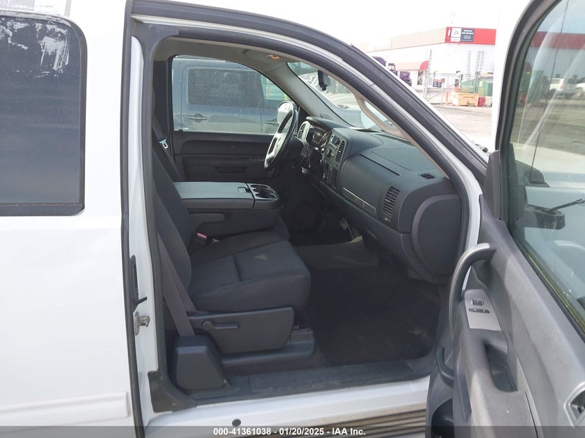 2011 CHEVROLET SILVERADO 1500 VIN: 1GCRKSE34BZ122133