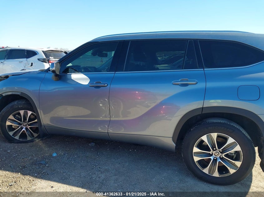 2021 TOYOTA HIGHLANDER XLE - 5TDGZRAH6MS089301