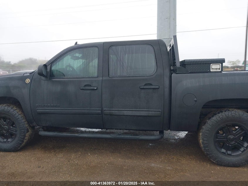 2011 CHEVROLET SILVERADO 1500 VIN: 3GCPKSE3XBG361841