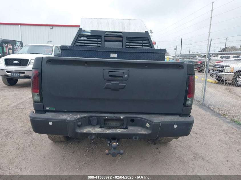 2011 CHEVROLET SILVERADO 1500 VIN: 3GCPKSE3XBG361841
