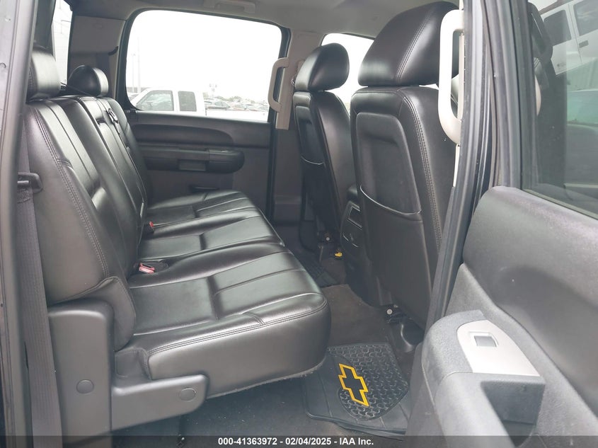 2011 CHEVROLET SILVERADO 1500 VIN: 3GCPKSE3XBG361841