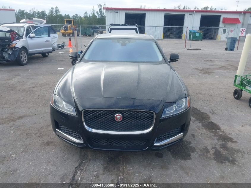 VIN SAJBE4BV8GCY03675 2016 JAGUAR XF no.12