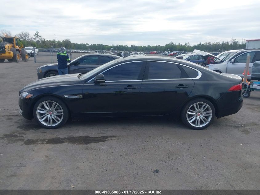 VIN SAJBE4BV8GCY03675 2016 JAGUAR XF no.14