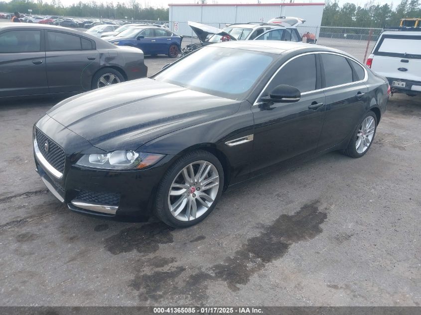 VIN SAJBE4BV8GCY03675 2016 JAGUAR XF no.2