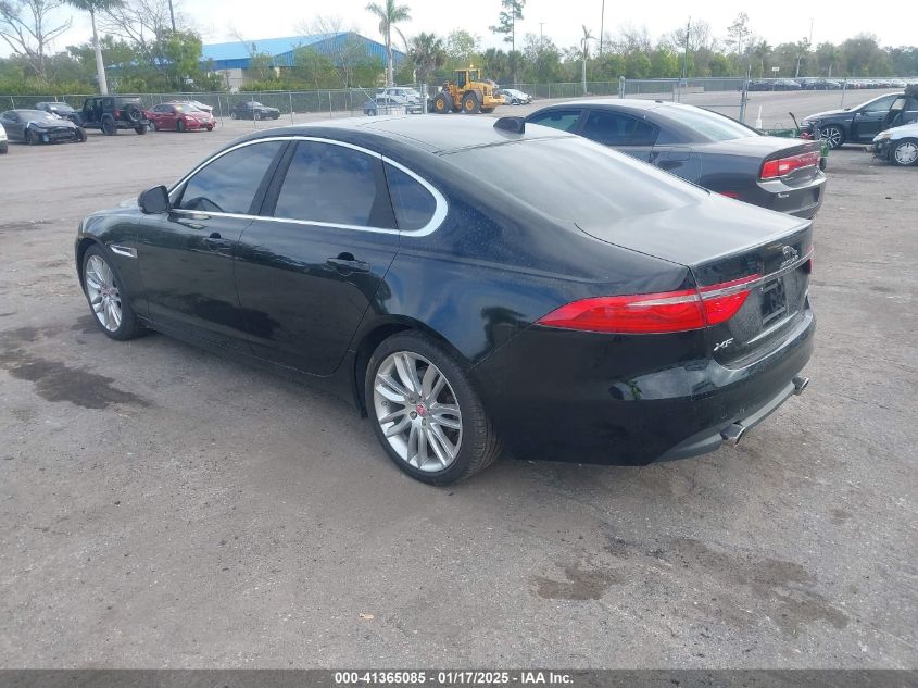 VIN SAJBE4BV8GCY03675 2016 JAGUAR XF no.3