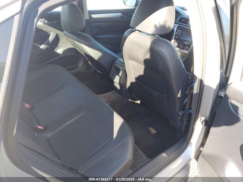 2012 VOLKSWAGEN PASSAT VIN: 1VWBP7A3XCC015725