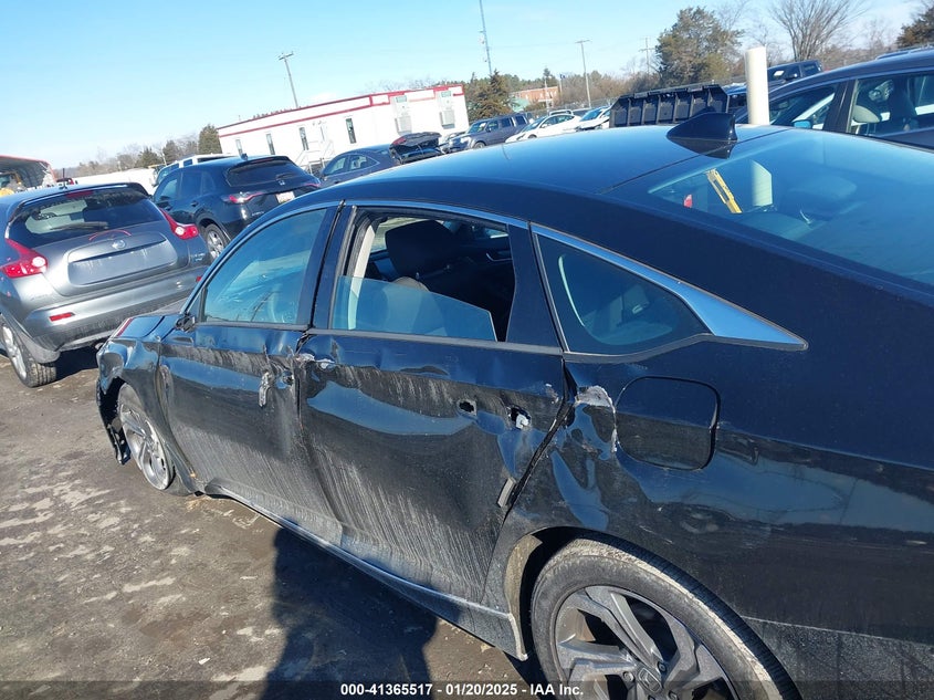 2018 HONDA ACCORD VIN: 1HGCV1F42JA211048