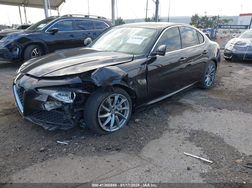 2017 ALFA ROMEO GIULIA VIN: ZARFAEBN6H7528809
