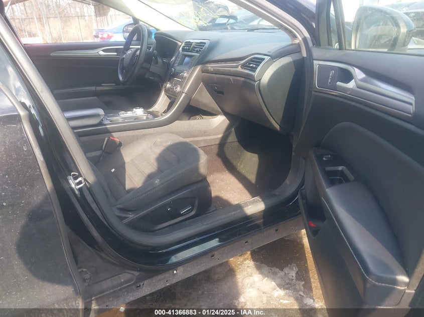 2017 FORD FUSION VIN: 3FA6P0H78HR237523