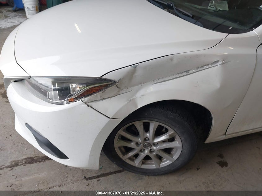 2014 MAZDA 3 VIN: JM1BM1V7XE1111066