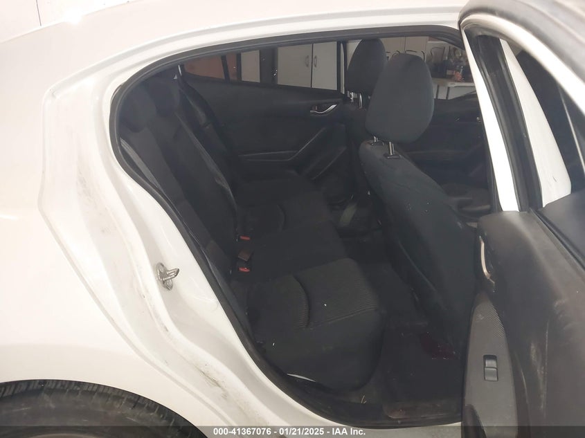 2014 MAZDA 3 VIN: JM1BM1V7XE1111066