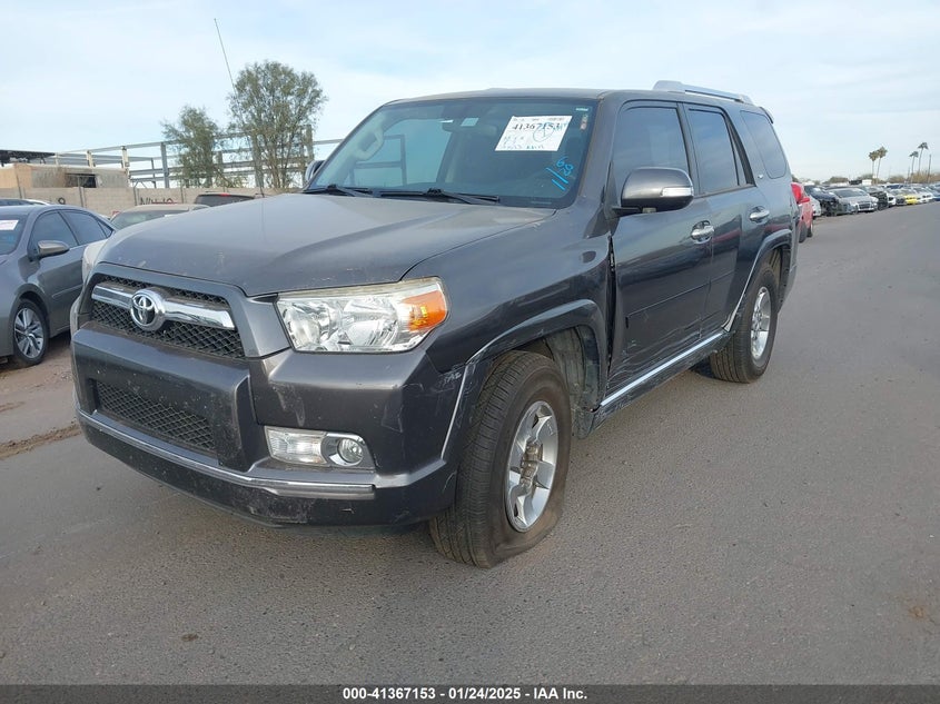 Vin: jtebu5jr8d5121824, lot: 41857619, toyota 4runner sr5 20132